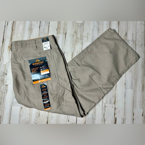 Ridgecut Toughwear Ultra Work Utility Pant Relaxed Fit Men's 44x30 Khaki NWT - Picture 1 of 10